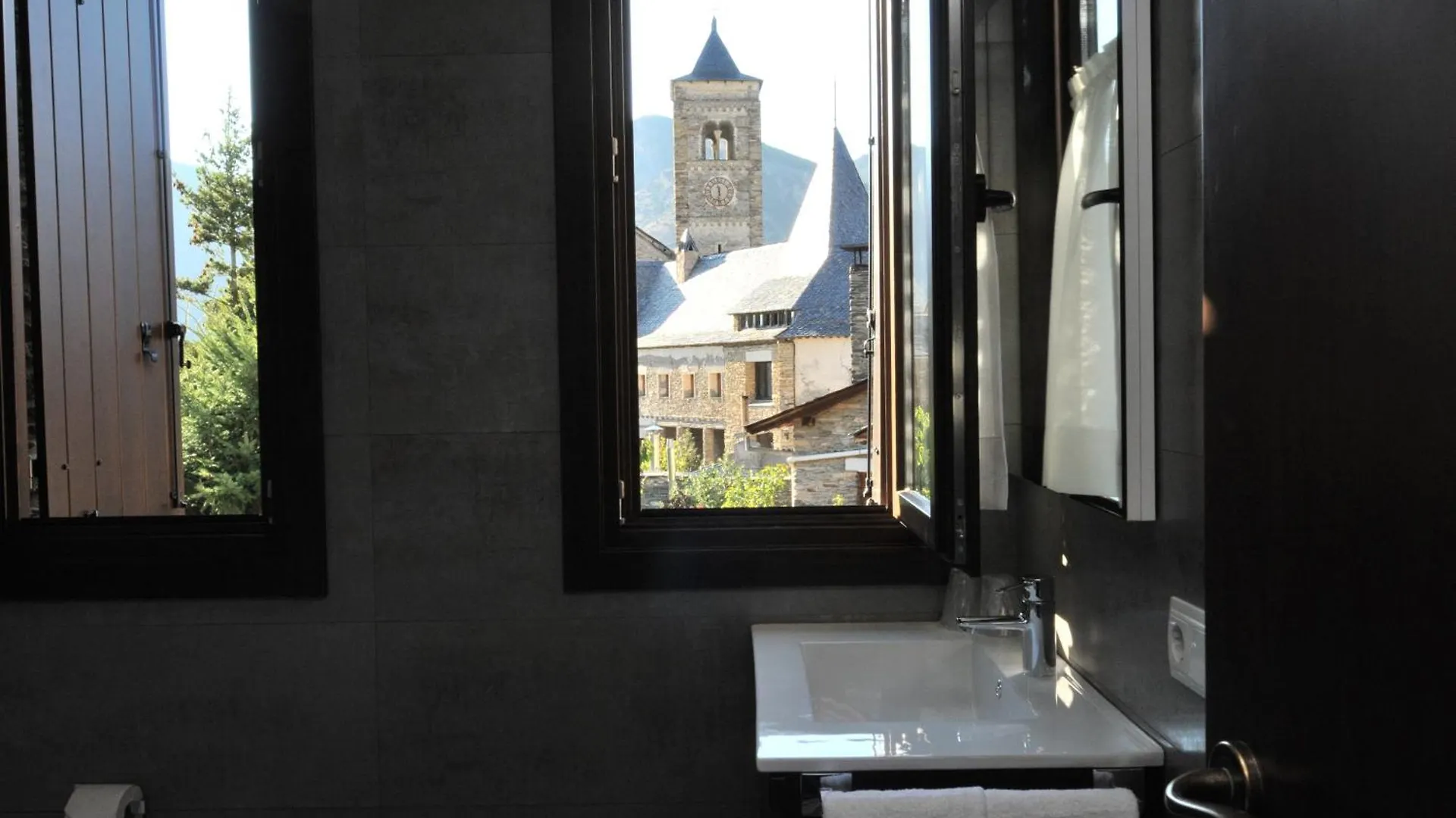 Lantställe Casa Rural La Comella Pensionat Tirvia