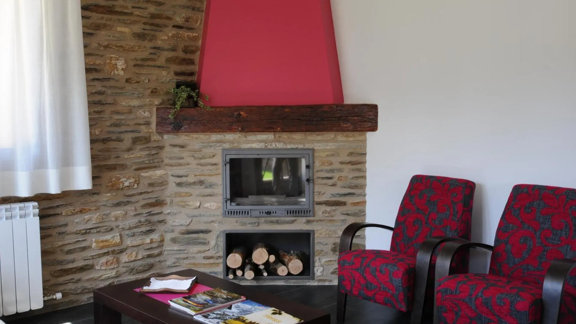 Casa Rural La Comella Pensionat Tirvia Lantställe