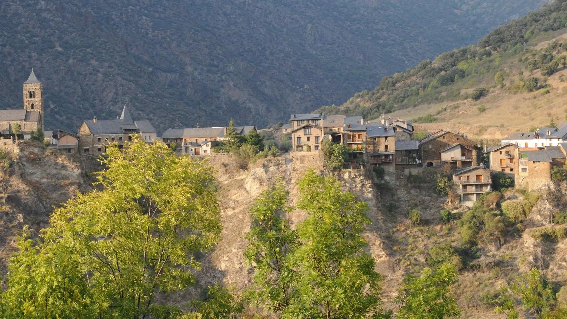 Casa Rural La Comella Tirvia 0*,